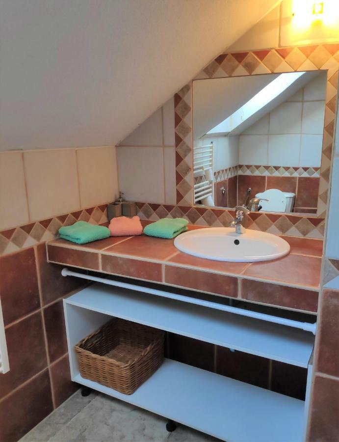 אוברובץ Villa Punta Blava - Beach Front, Ideal For Family Vacation With Kids, Large Terraces With Sea View, Internet, Netflix, No Pets Allowed מראה חיצוני תמונה