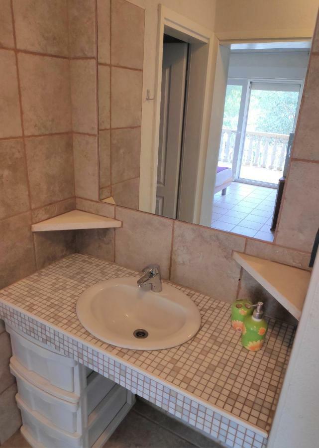 אוברובץ Villa Punta Blava - Beach Front, Ideal For Family Vacation With Kids, Large Terraces With Sea View, Internet, Netflix, No Pets Allowed מראה חיצוני תמונה