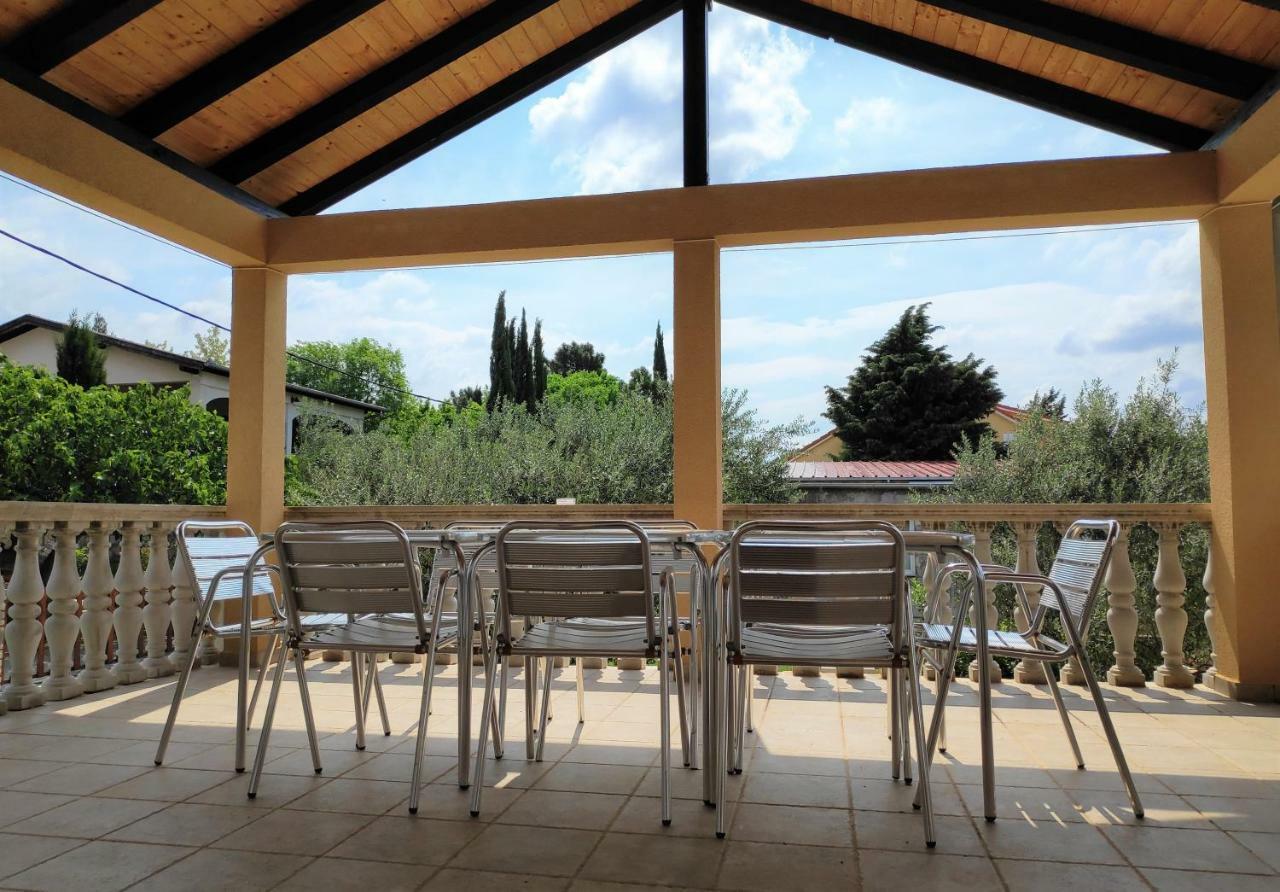 אוברובץ Villa Punta Blava - Beach Front, Ideal For Family Vacation With Kids, Large Terraces With Sea View, Internet, Netflix, No Pets Allowed מראה חיצוני תמונה